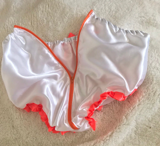 Zip back panties