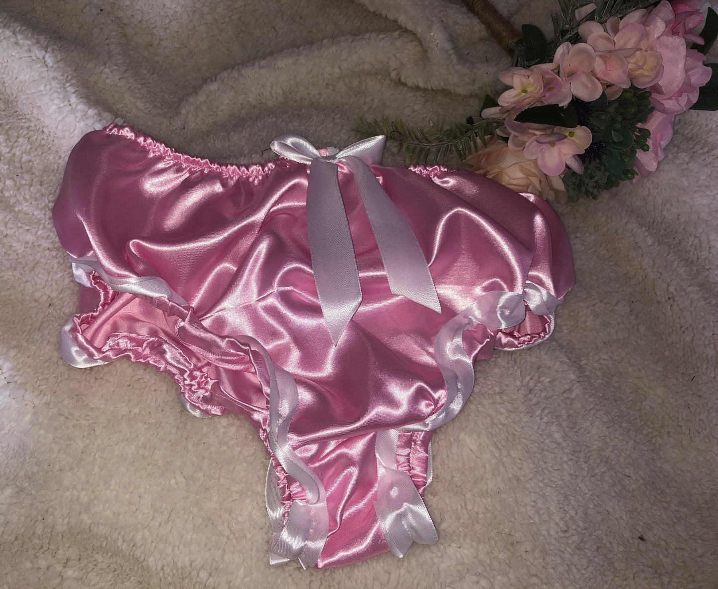Zip back panties