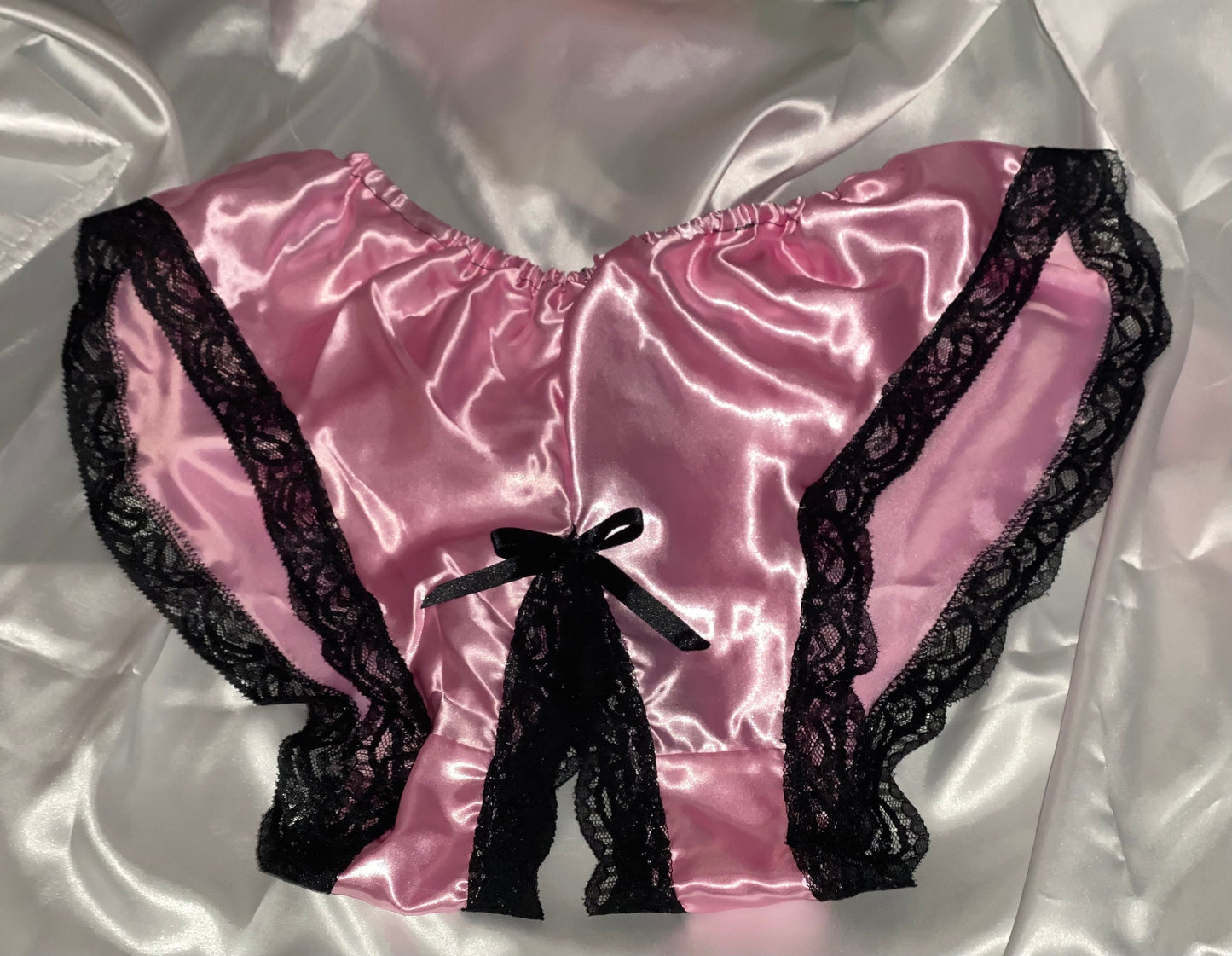 Split crotch panties (crotchless)