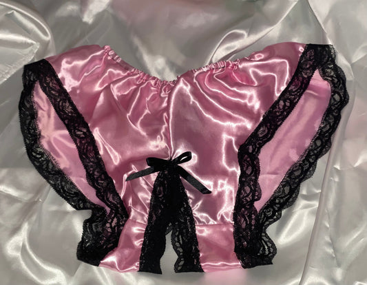 Split crotch panties (crotchless)